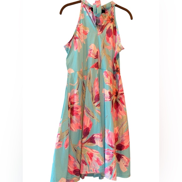 Woman’s floral halter midi dress - Picture 3 of 8